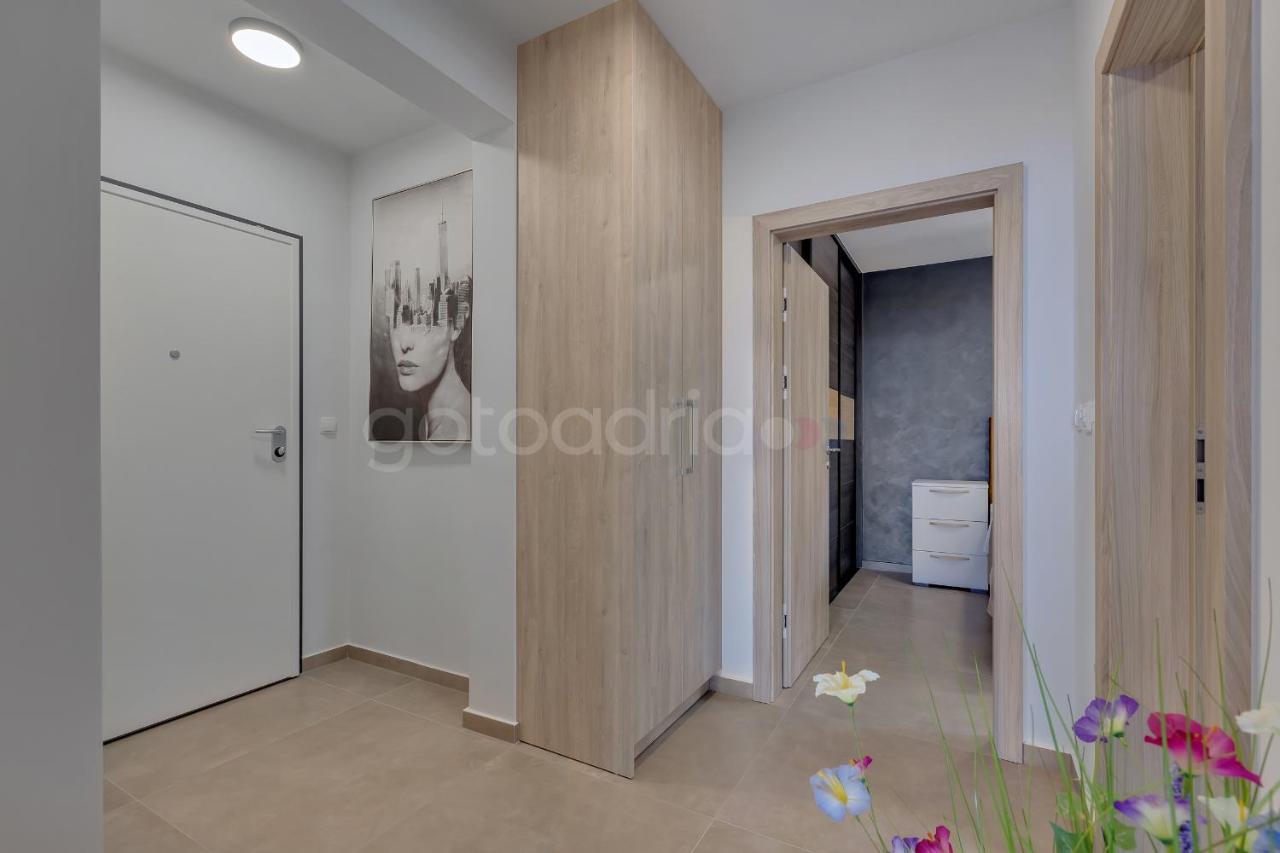 Luxury SeaView Apt Luki - FREE Parking Makarska Bagian luar foto